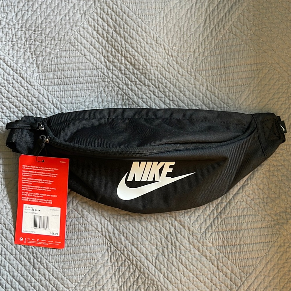 Nike hip pack in black